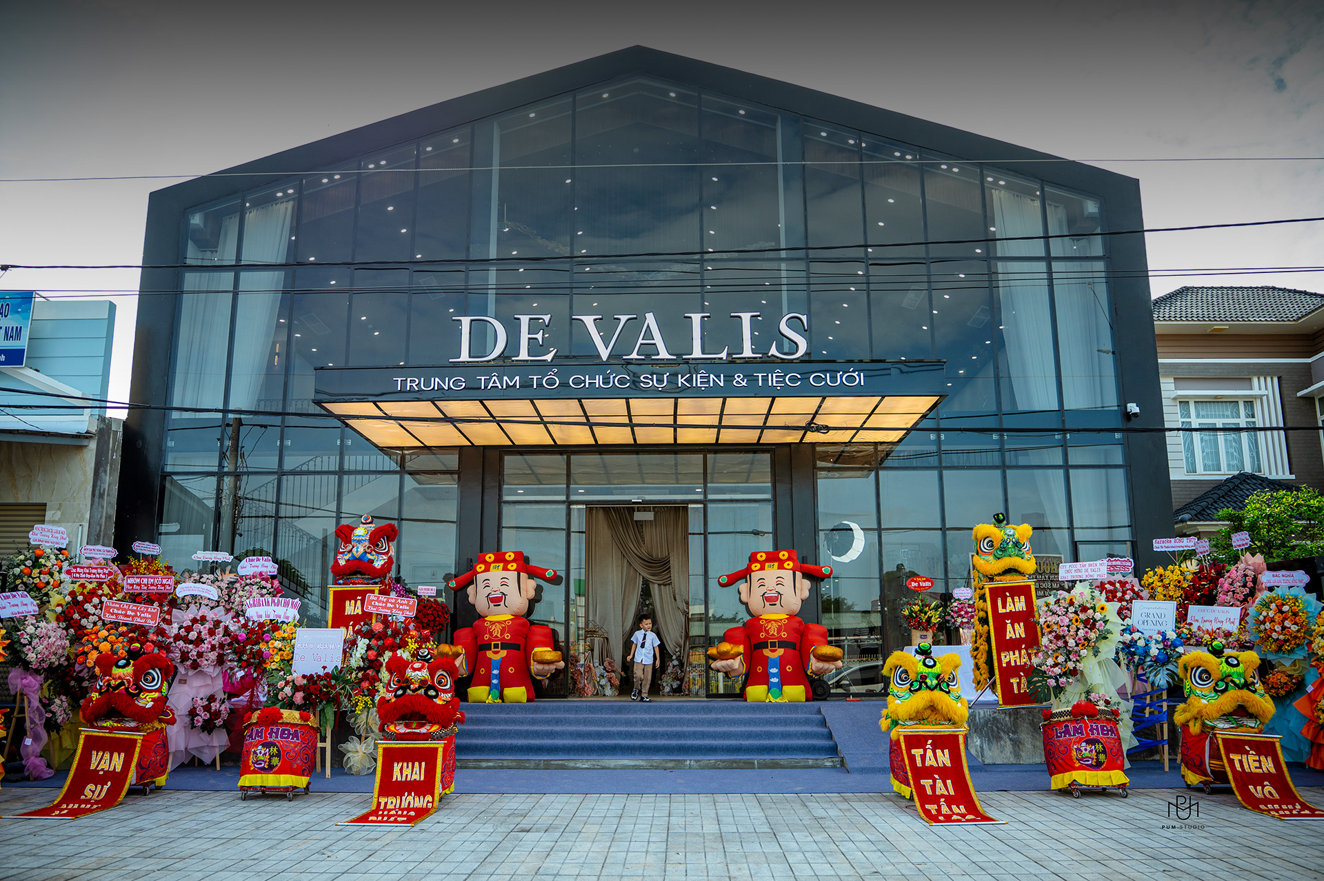 banner-devalis-trung-tam-to-chuc-su-kien-tiec-cuoi