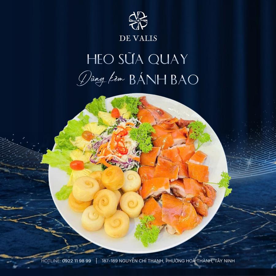 Heo sữa quay bánh bao