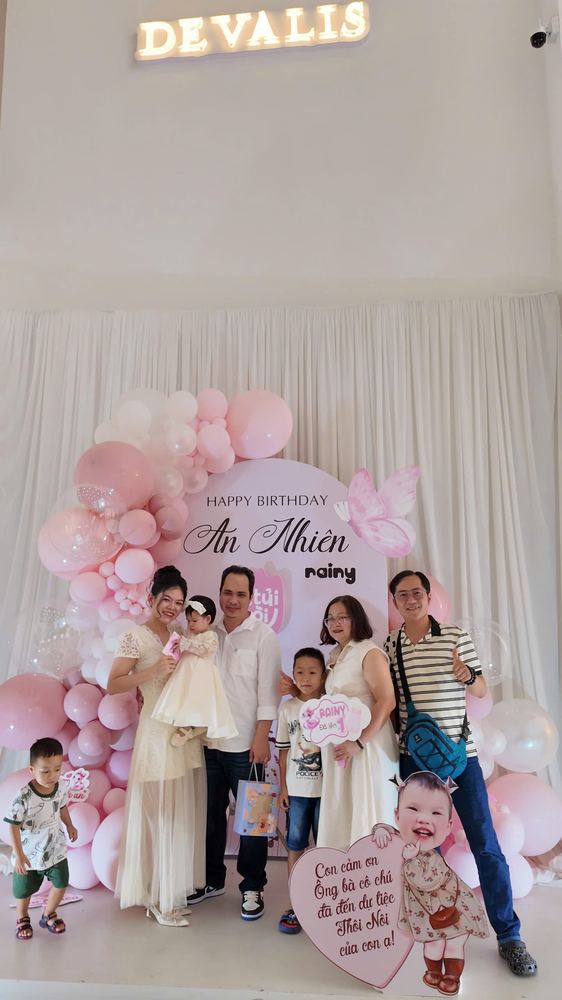 Tiệc sinh nhật tại De Valis